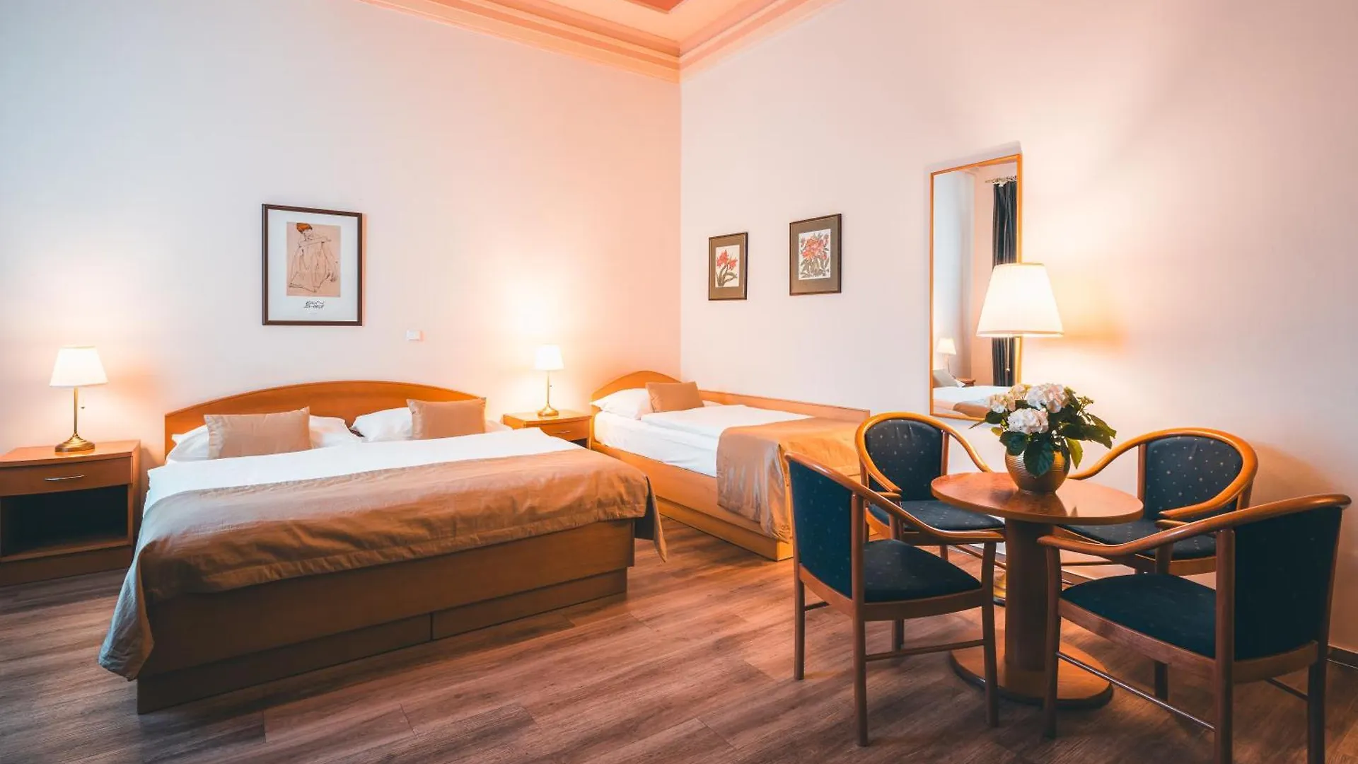 Hotel Ariston Prague 4*,
